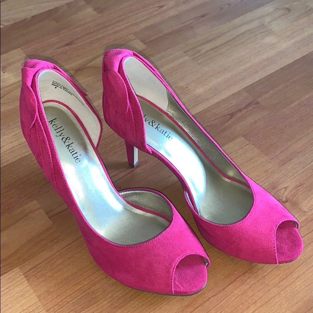 NWOT Kelly & Katie 2.5” Open Toe Pumps